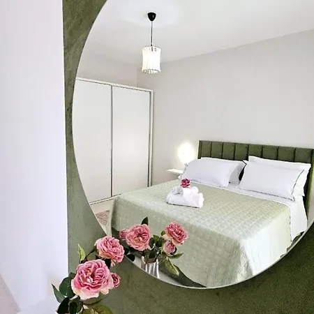 Apartment Green Tea Vlore